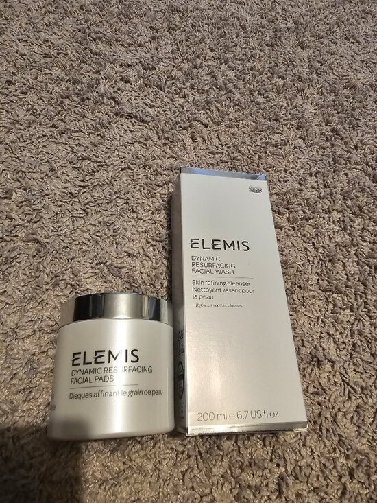 ELEMIS Other - Bundle of Elemis Dynamic Resurfacing Pads and Facial Wash